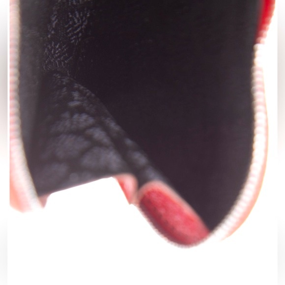 MULBERRY ♥️ Red Leather Wallet Heart NWOT with box. - Picture 4 of 4